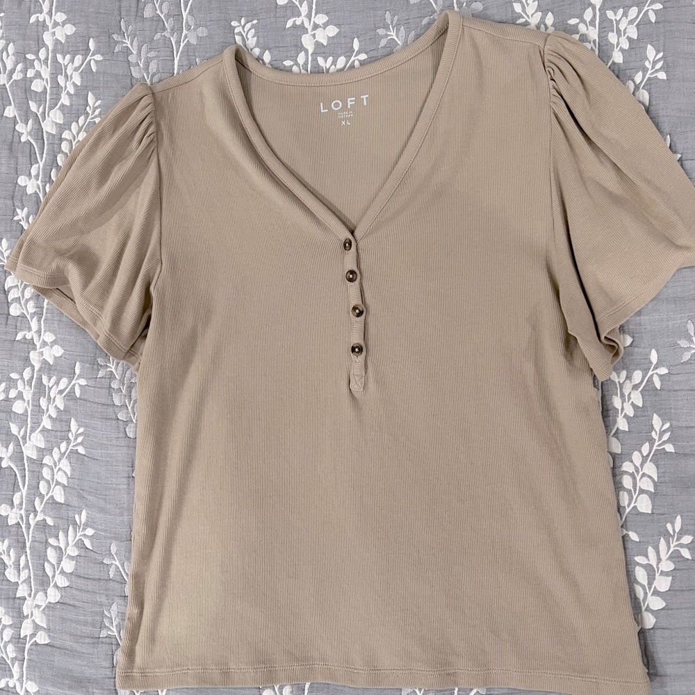 Top, brand: LOFT, size XL, color: nude/ beige, shirt sleeves.
